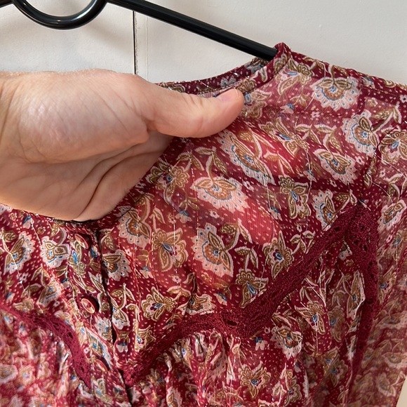 Woman’s XS American eagle blouse top. - Picture 4 of 11